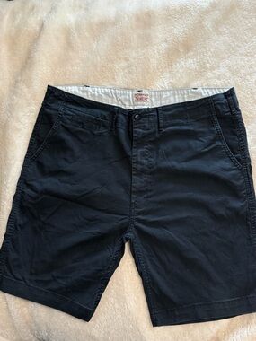 Levi's Men's Black Cotton Chino Shorts